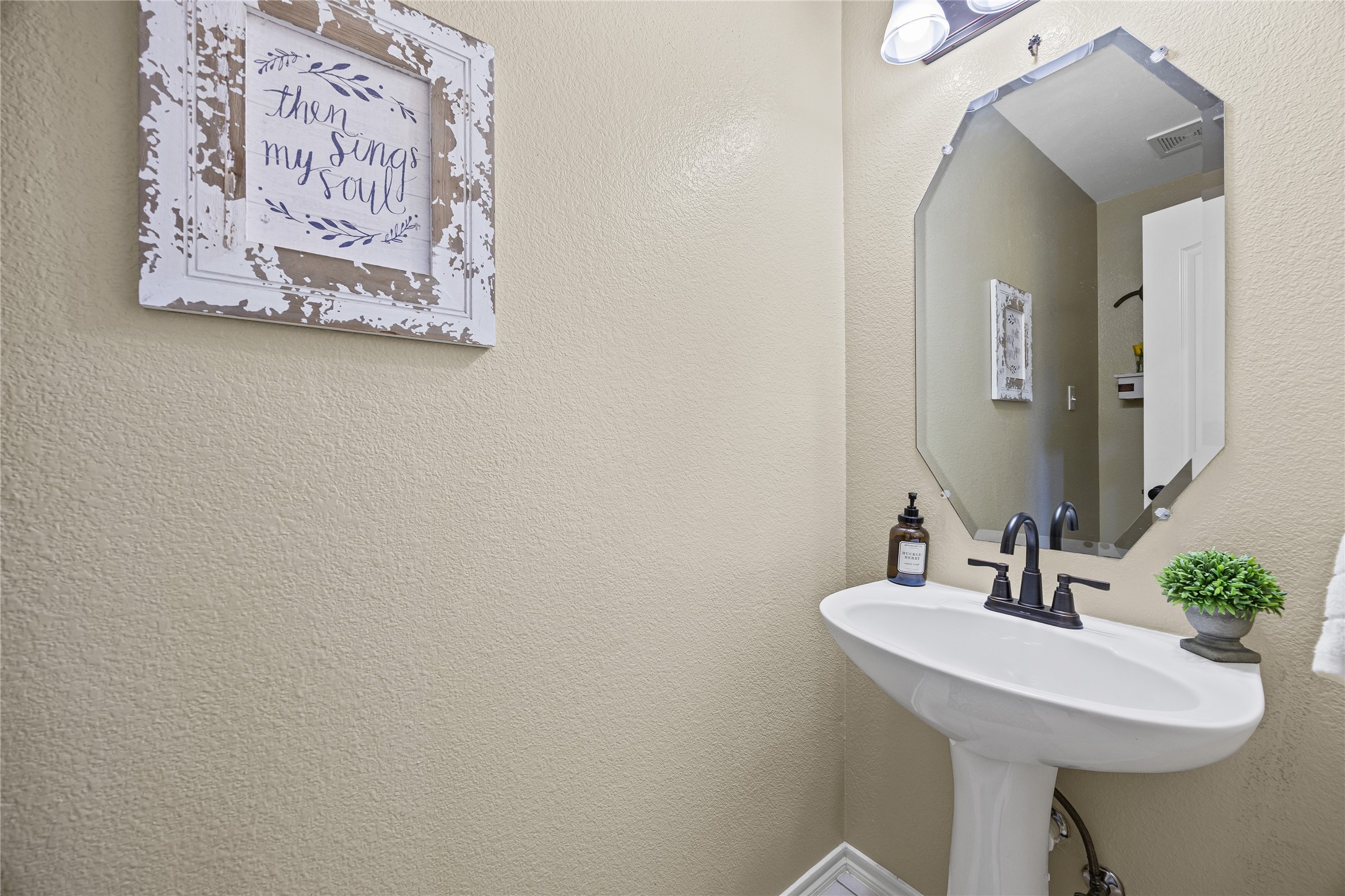 112 Springfield Lane Red Oak TX 75165
