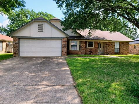 3917 Spoonwood Lane Fort Worth TX 76137