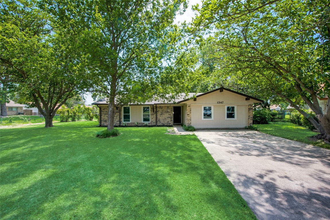 1347 Hazel Court Mesquite TX 75149