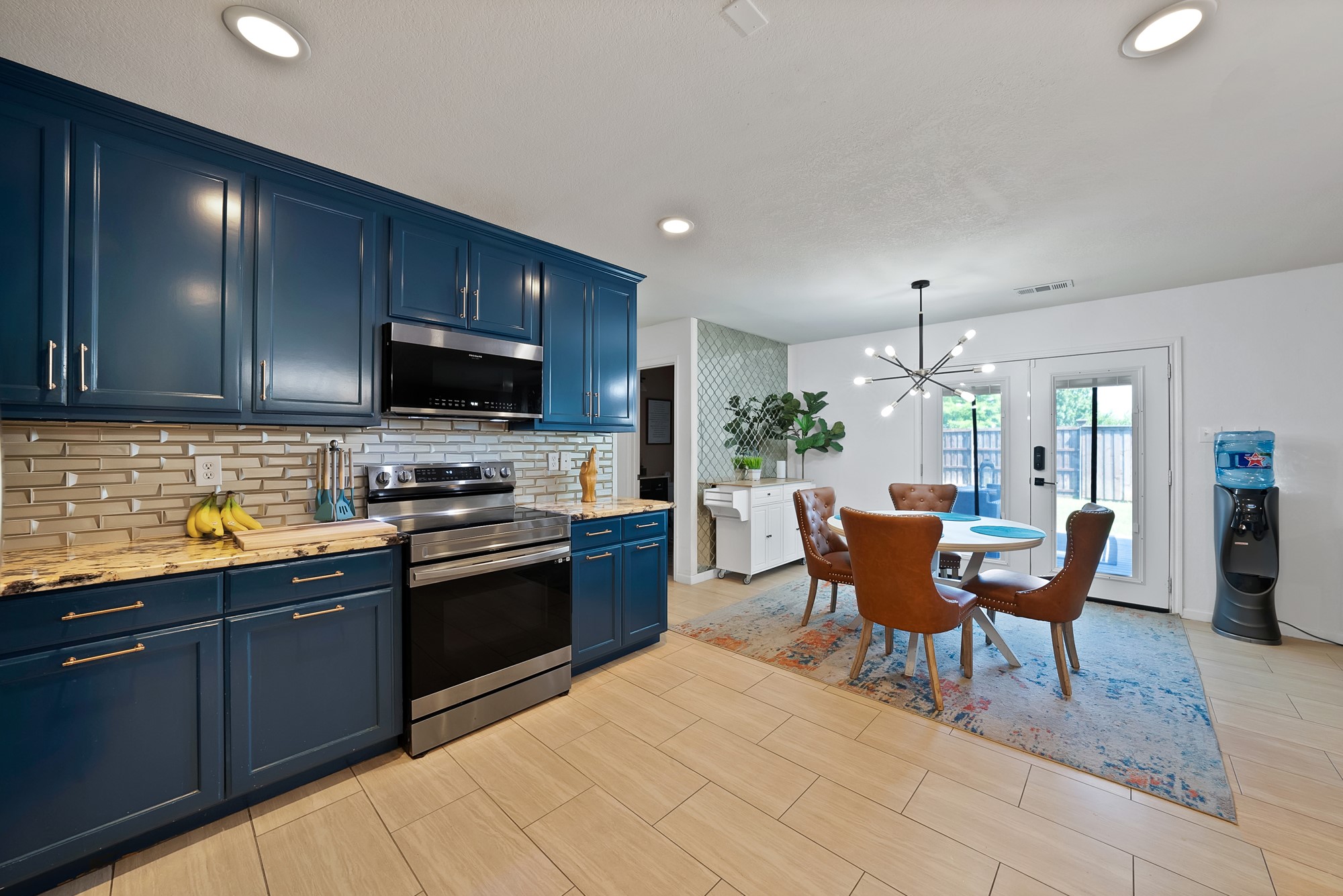 2827 Grandview Drive Grand Prairie TX 75052