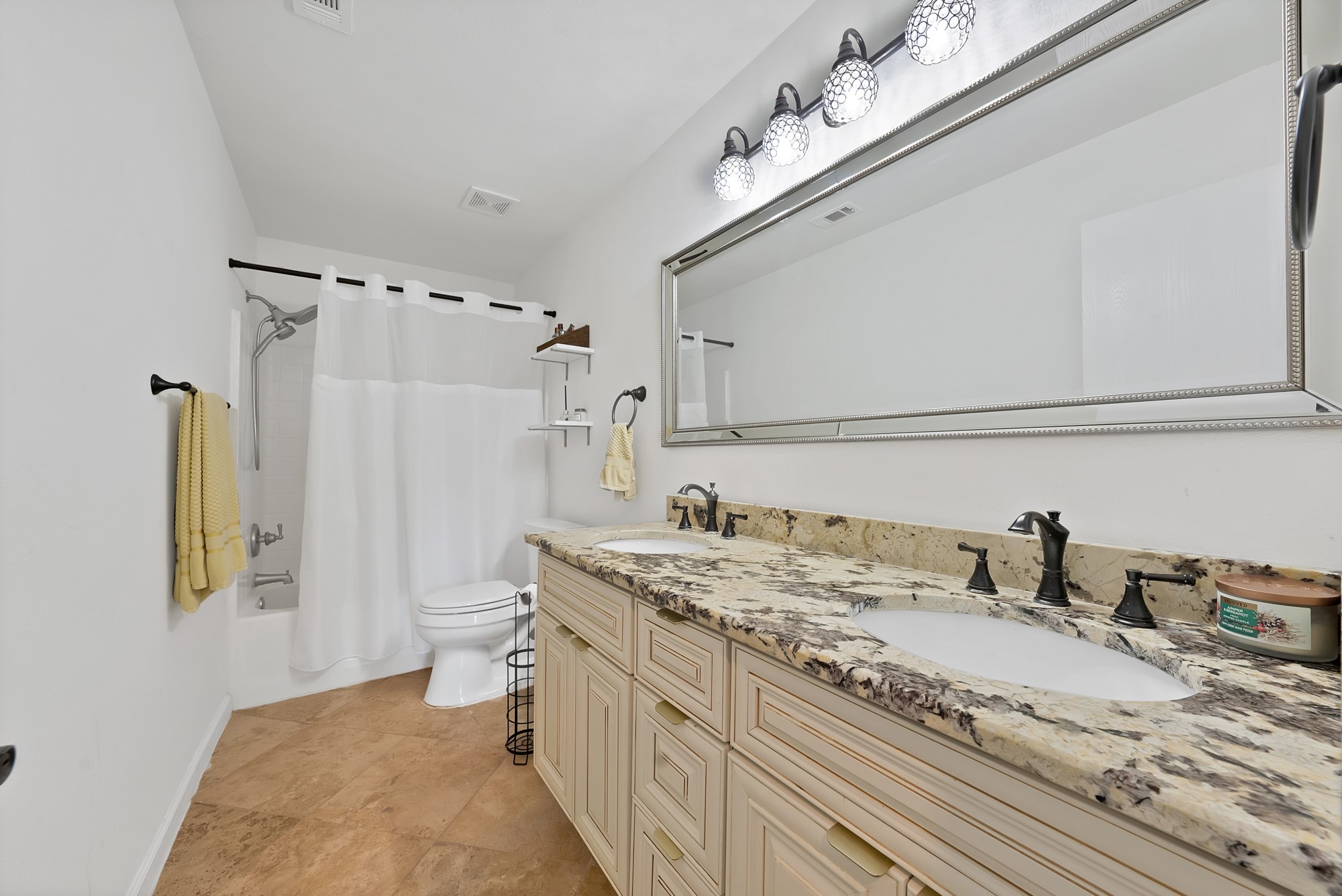 2827 Grandview Drive Grand Prairie TX 75052