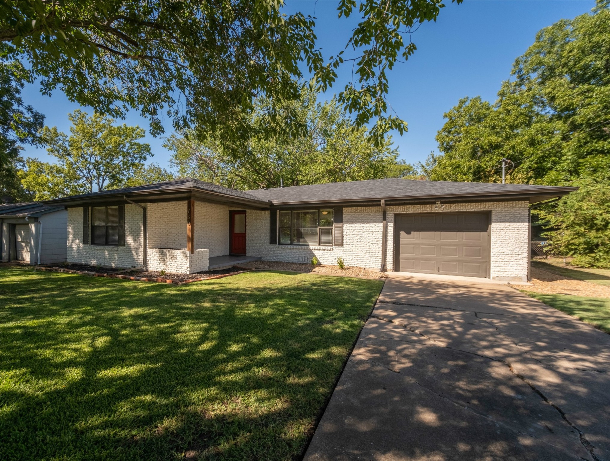 730 S Andrews Avenue Sherman TX 75090
