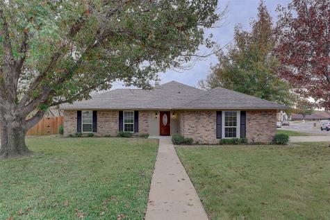 8800 Greenhaven Drive Fort Worth TX 76179