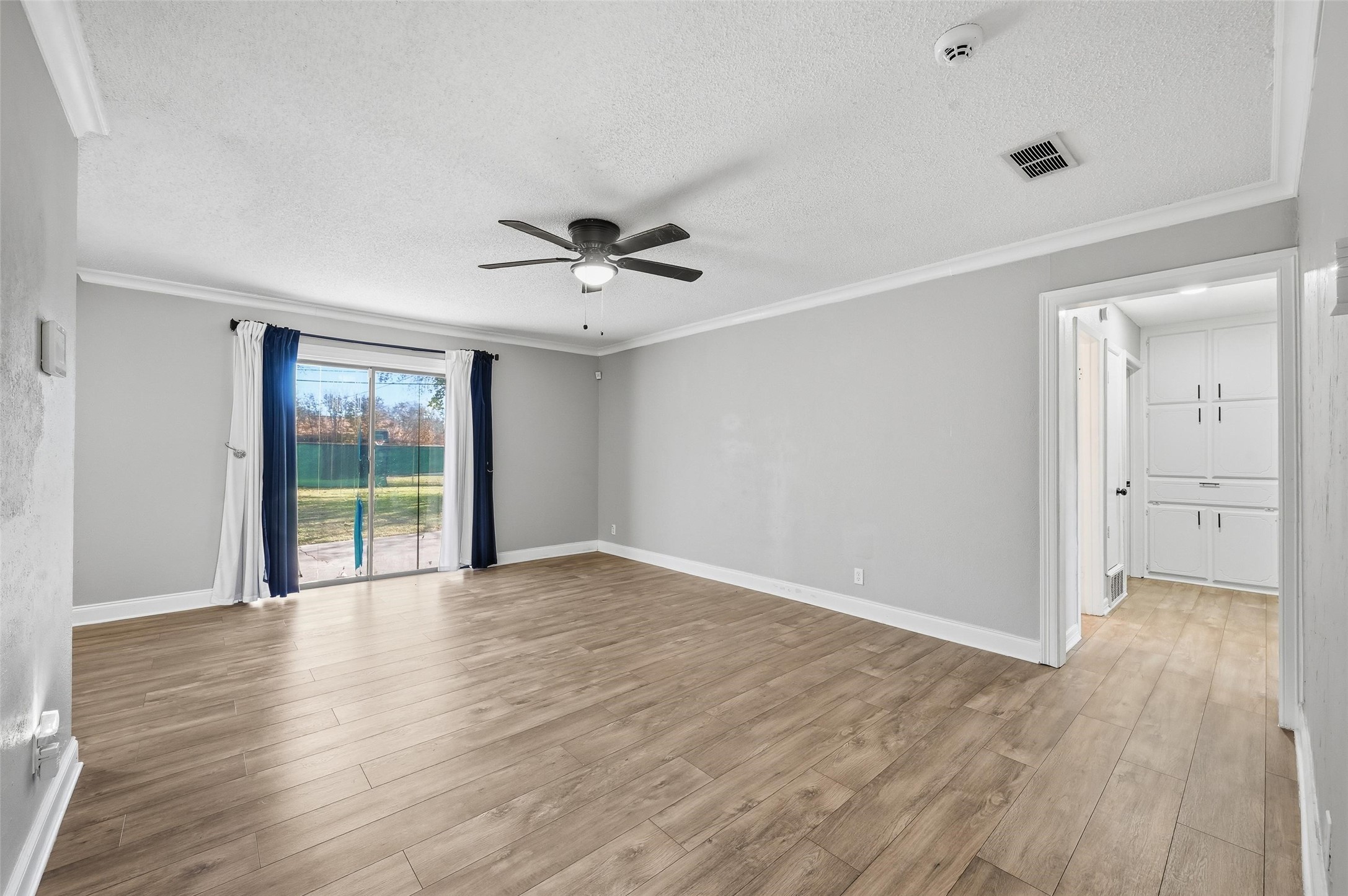 6524 Bernadine Drive Watauga TX 76148