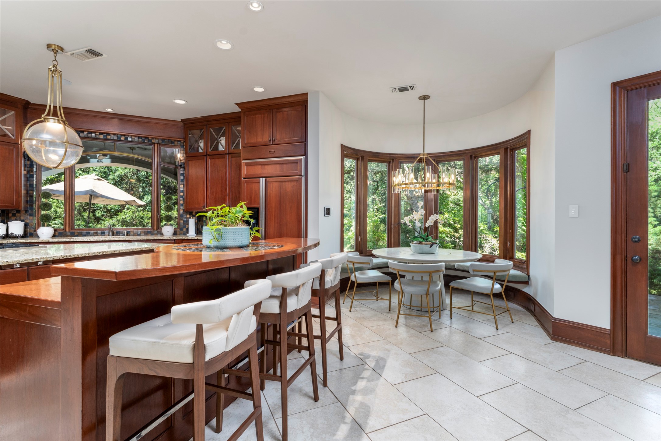 2702 Mark Twain Court Arlington TX 76006