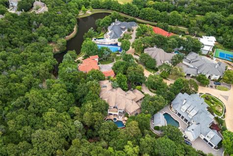2702 Mark Twain Court Arlington TX 76006