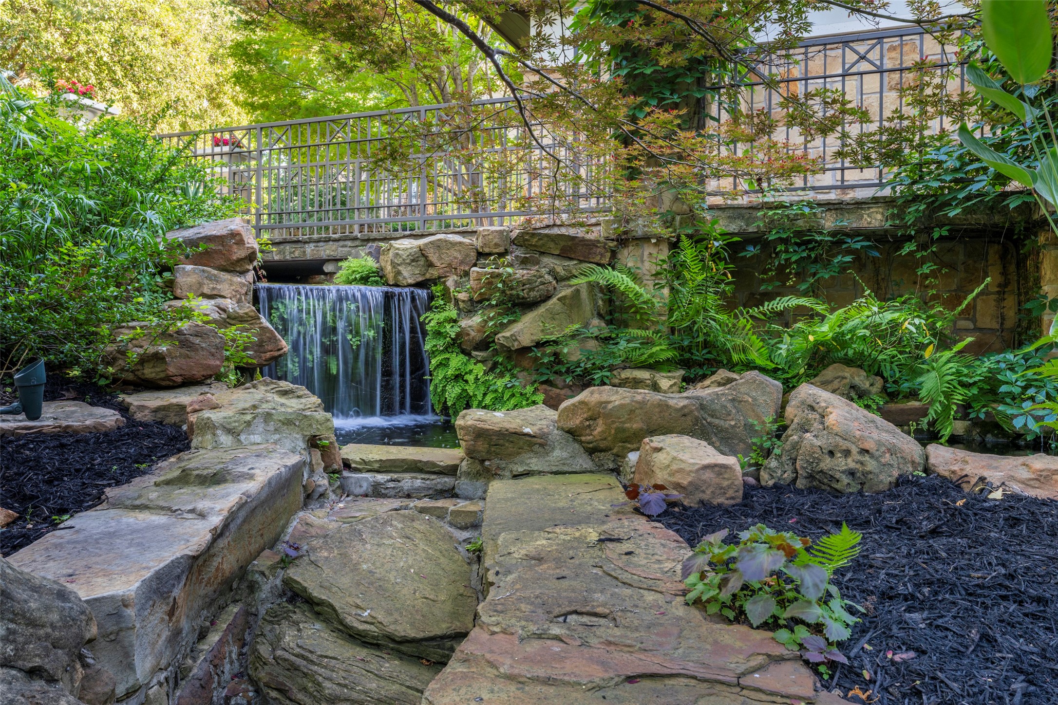 2702 Mark Twain Court Arlington TX 76006