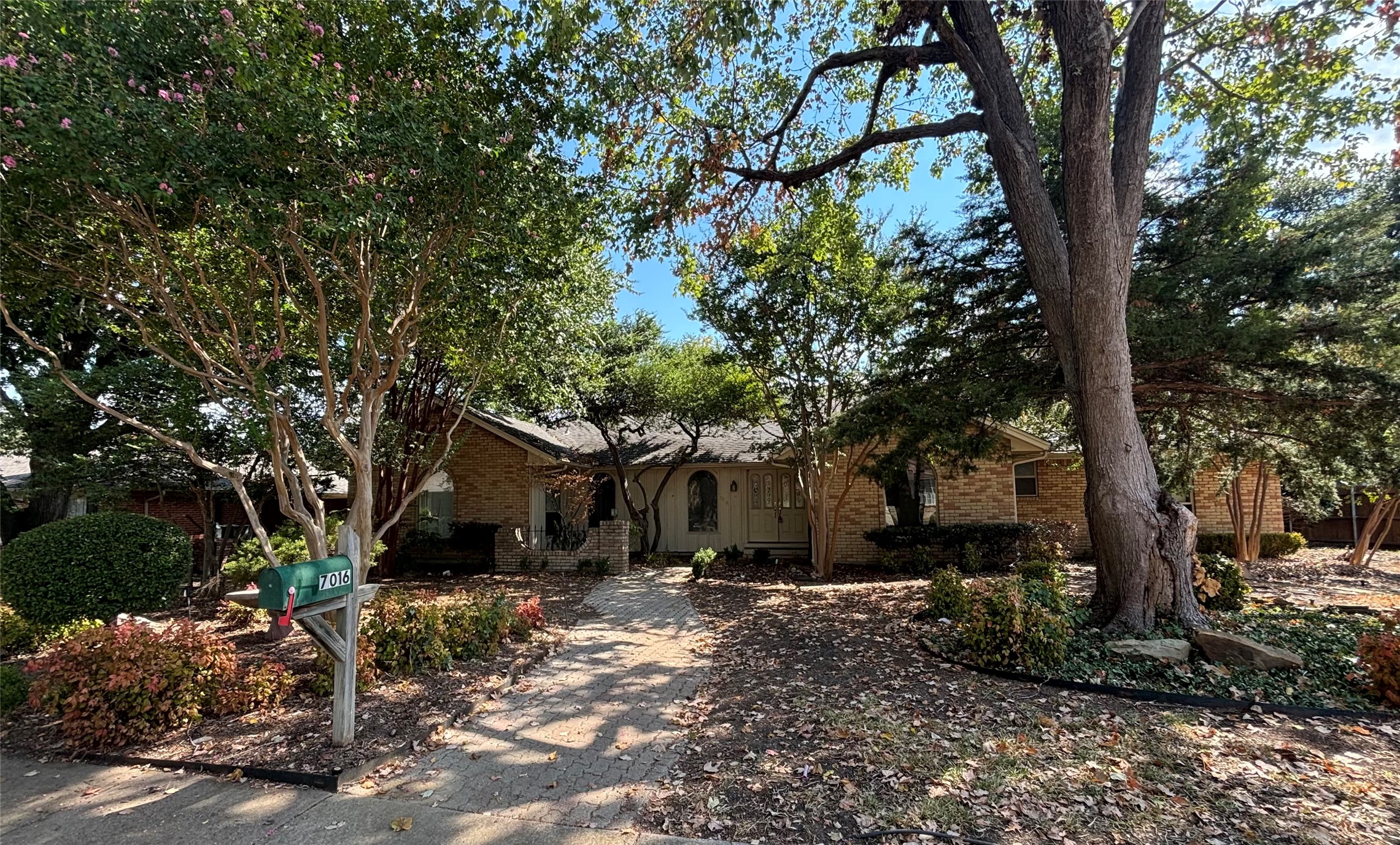 7016 Leameadow Drive Dallas TX 75248