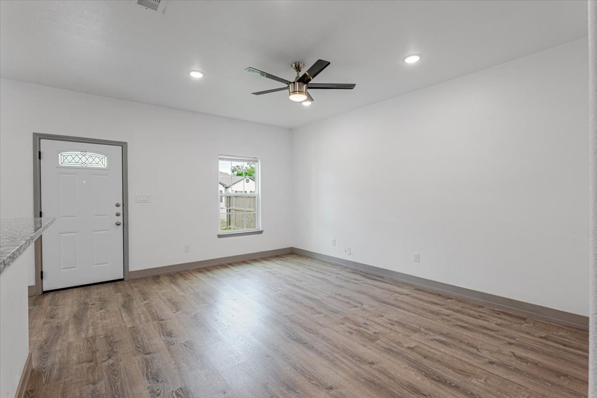 3516 Tomahawk Drive Granbury TX 76048
