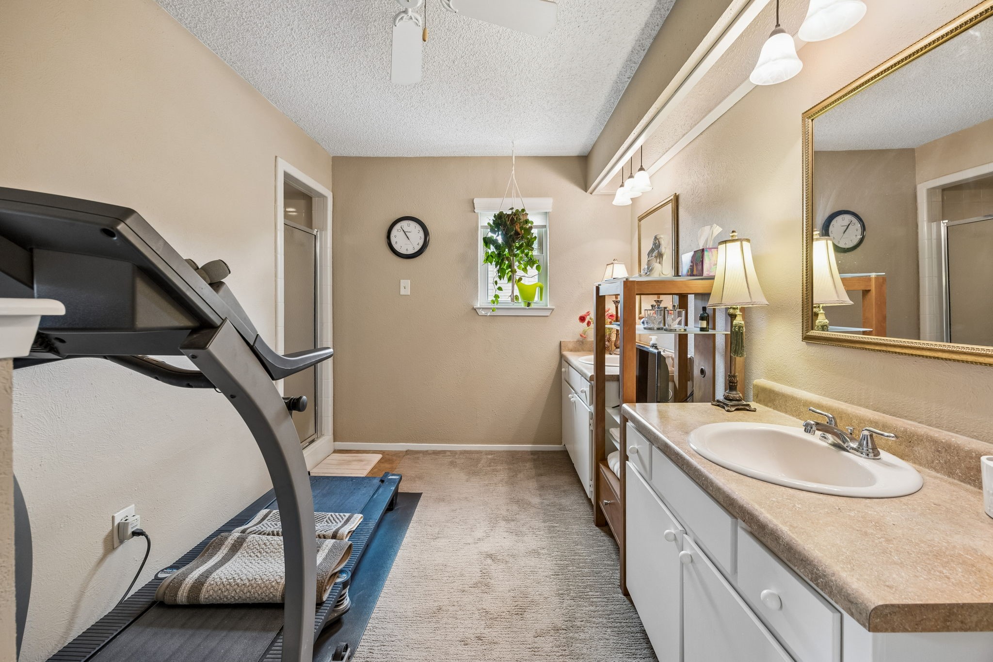 2709 Hedgeway Drive Arlington TX 76016