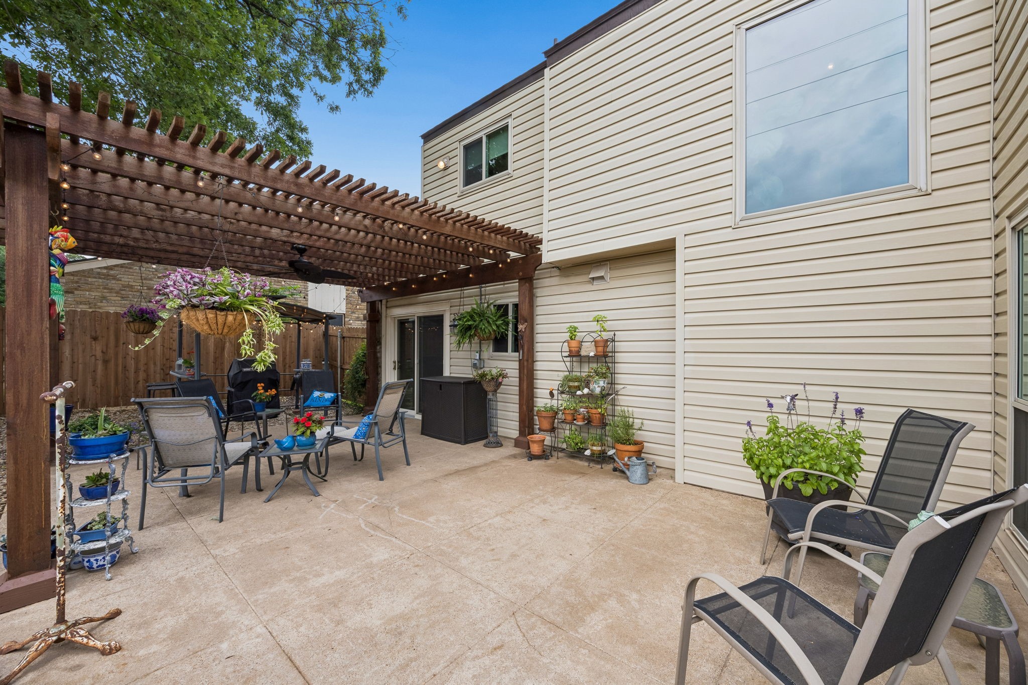 2709 Hedgeway Drive Arlington TX 76016