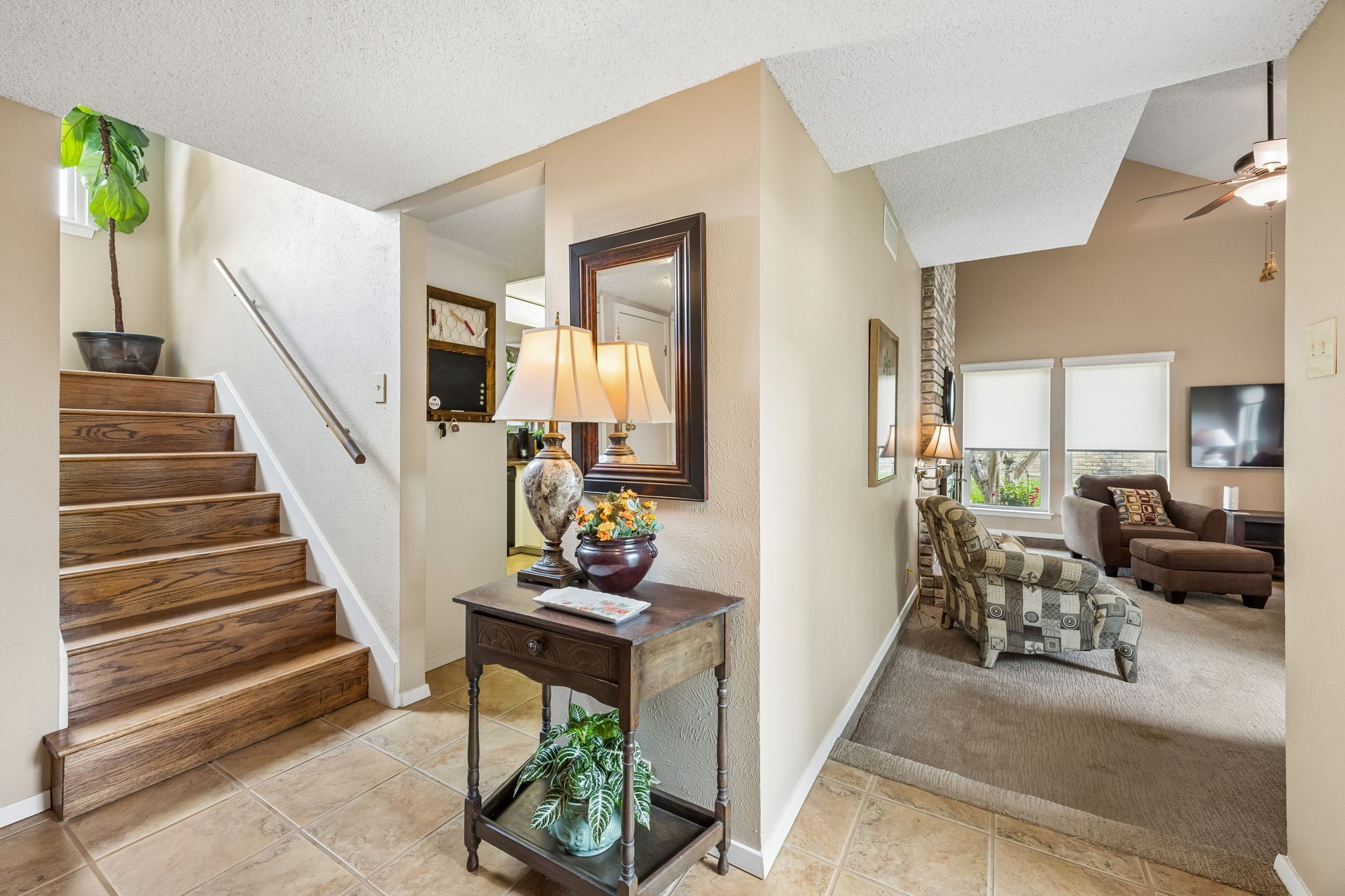 2709 Hedgeway Drive Arlington TX 76016