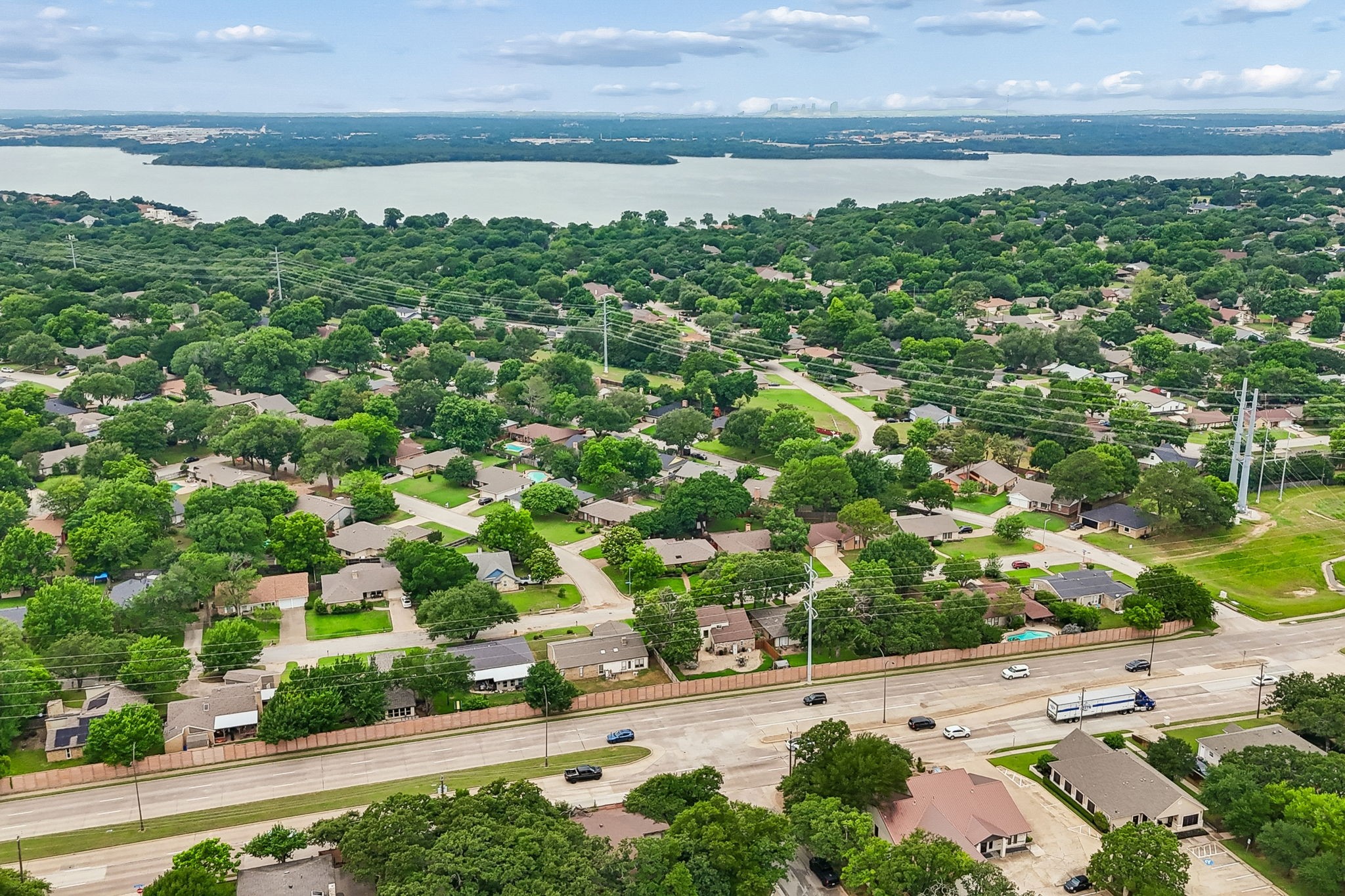 2709 Hedgeway Drive Arlington TX 76016