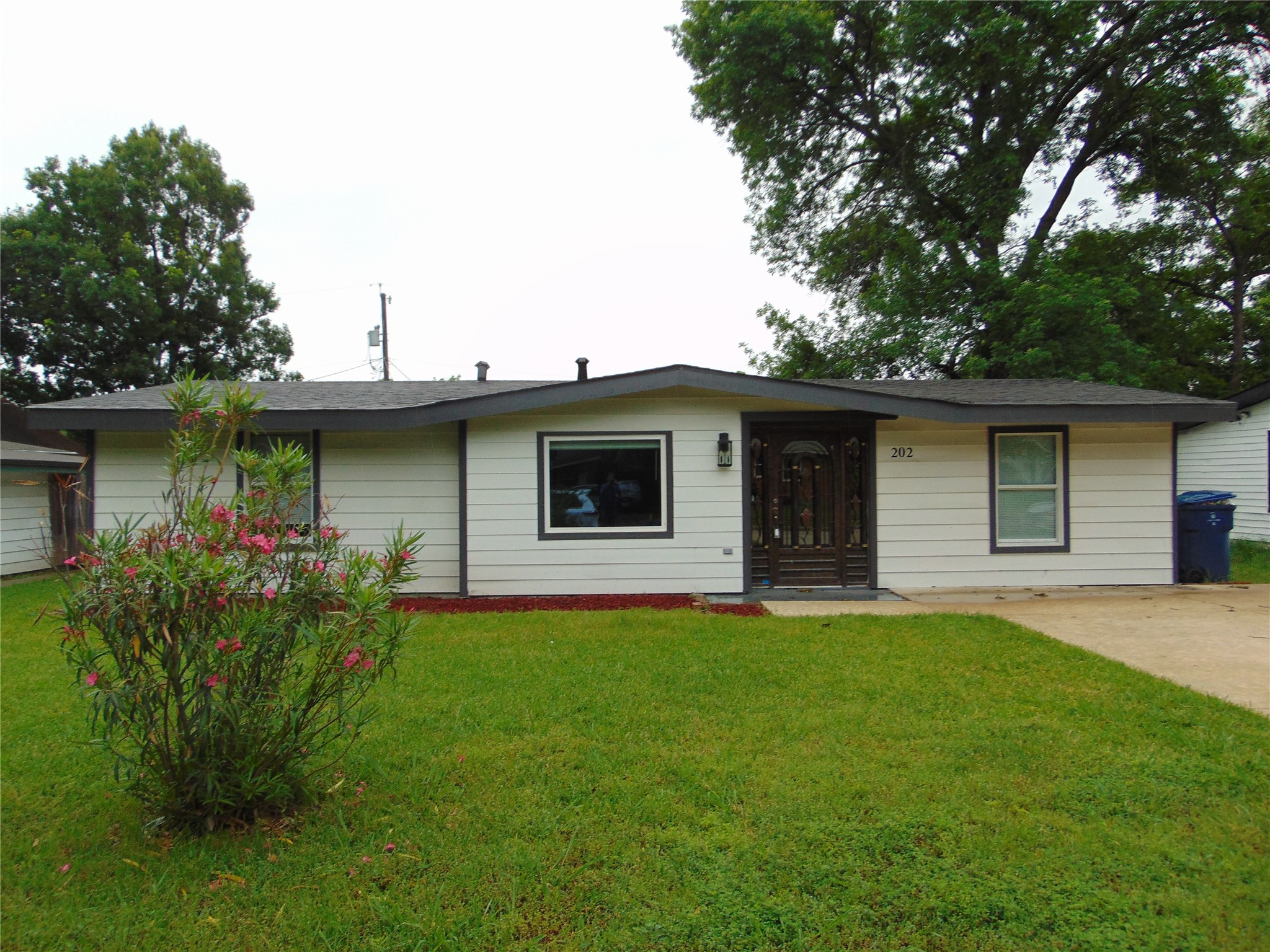 202 Wallace Drive Garland TX 75041