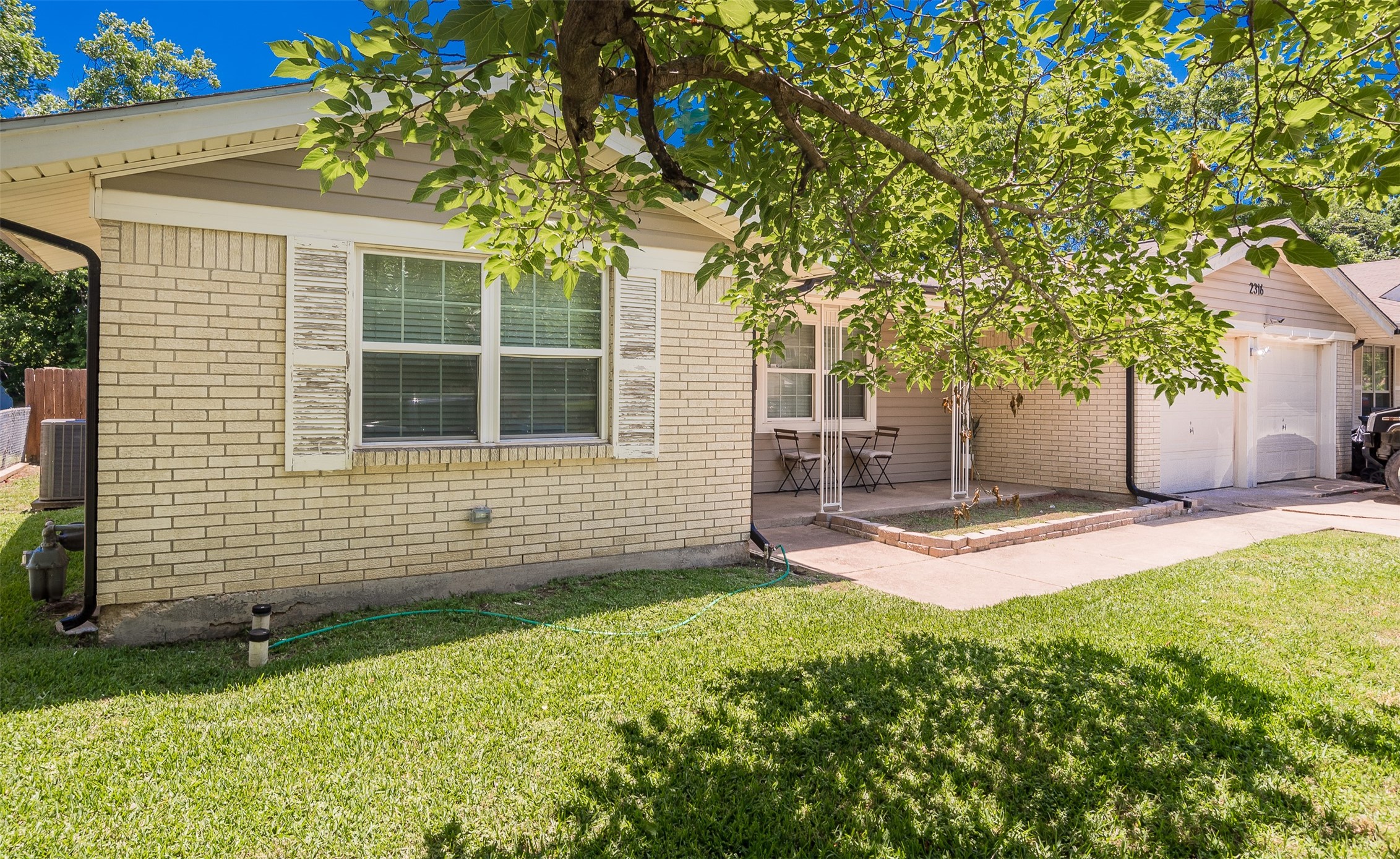 2316 Miriam Lane Arlington TX 76010