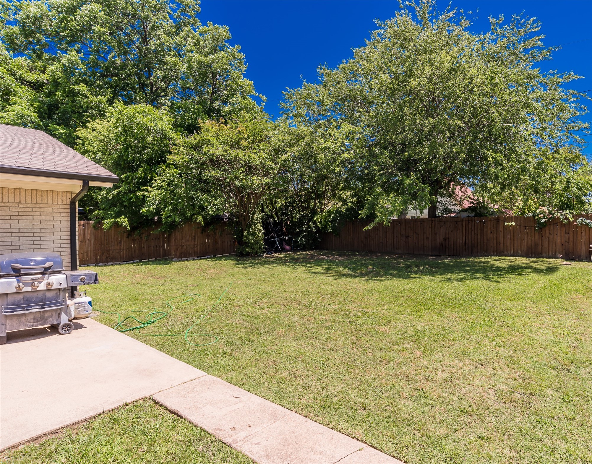 2316 Miriam Lane Arlington TX 76010