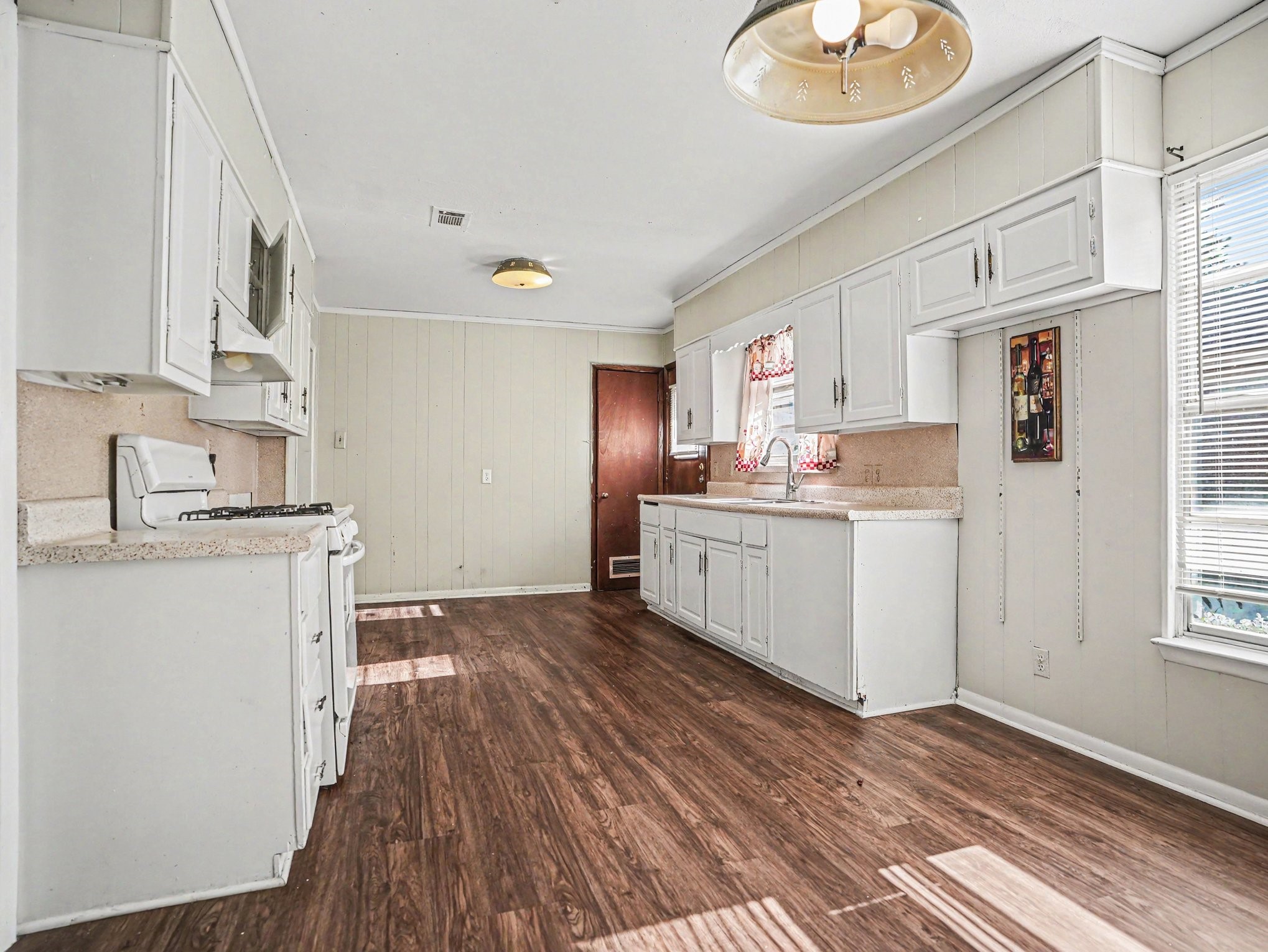 5918 Overlook Drive Dallas TX 75227