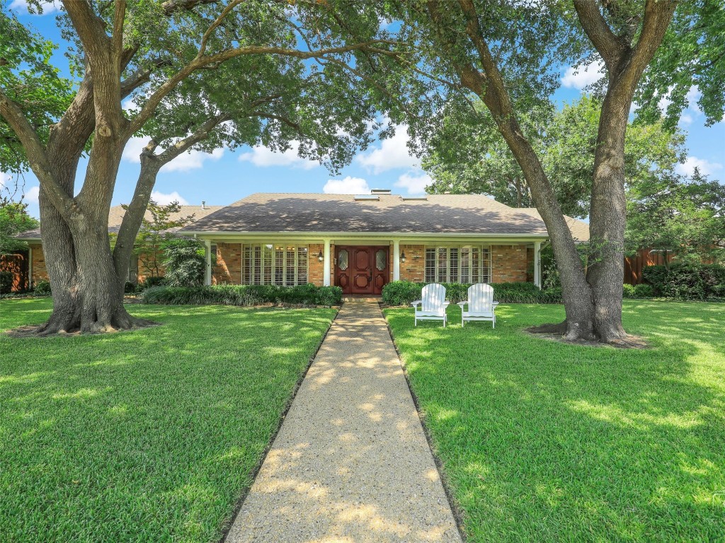 4455 Laren Lane Dallas TX 75244