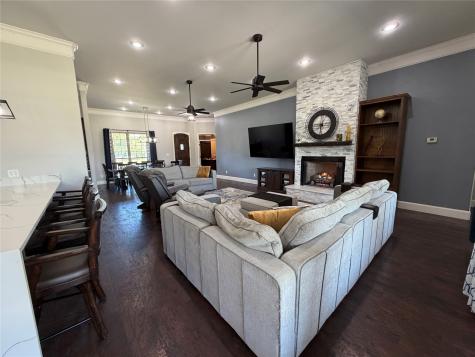 251 Rs County Road 3430 Emory TX 75440