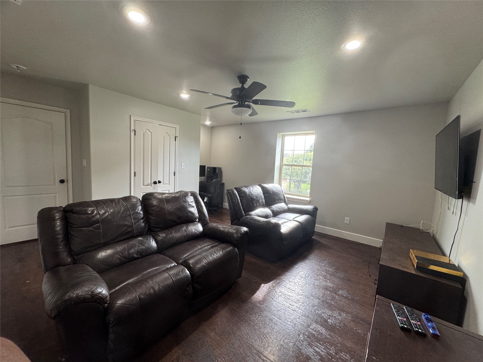 251 Rs County Road 3430 Emory TX 75440