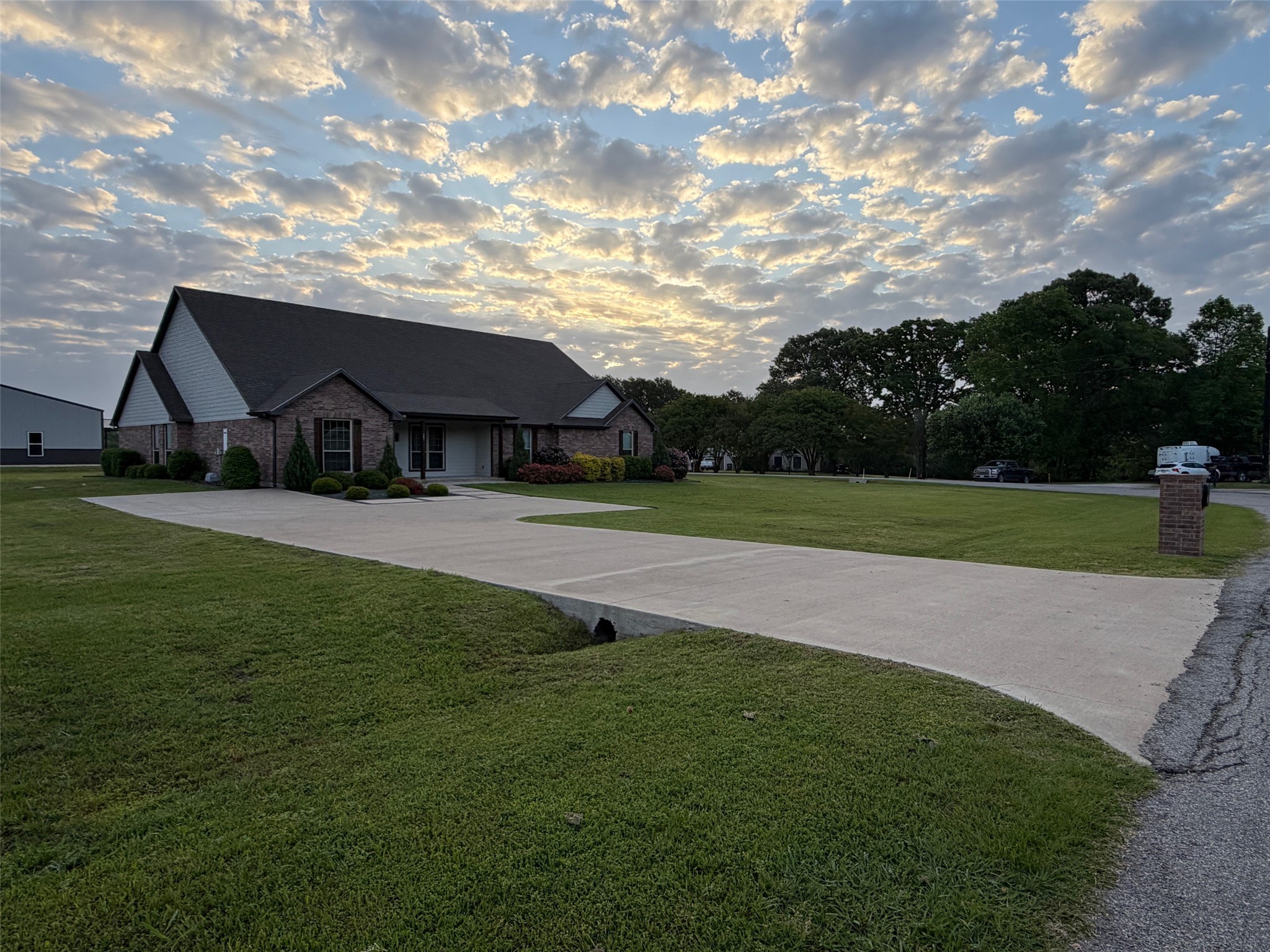 251 Rs County Road 3430 Emory TX 75440