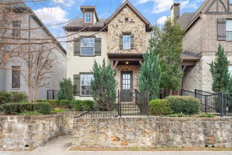 2220 Longwood Drive Carrollton TX 75010