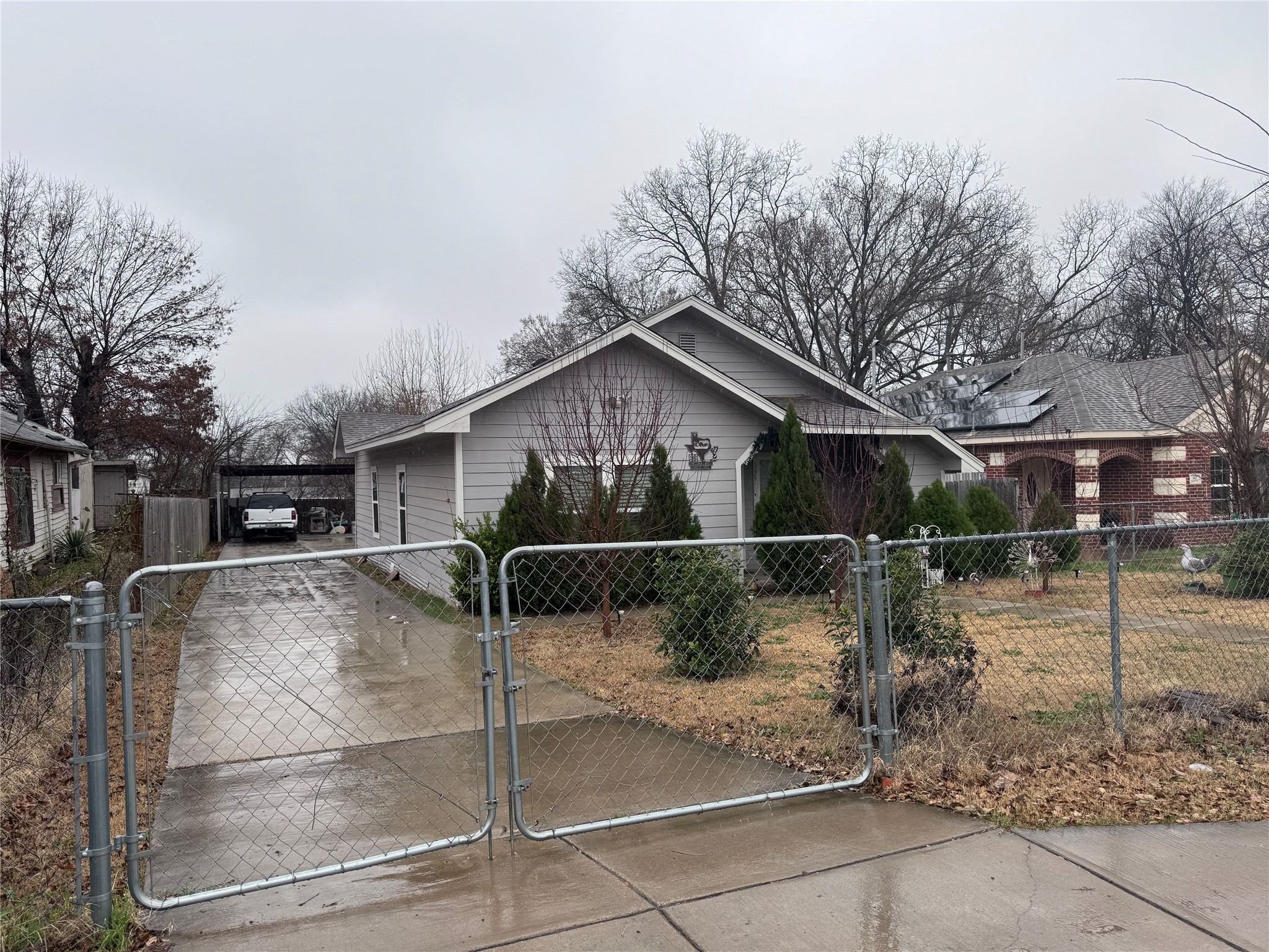 639 Helena Street Dallas TX 75217