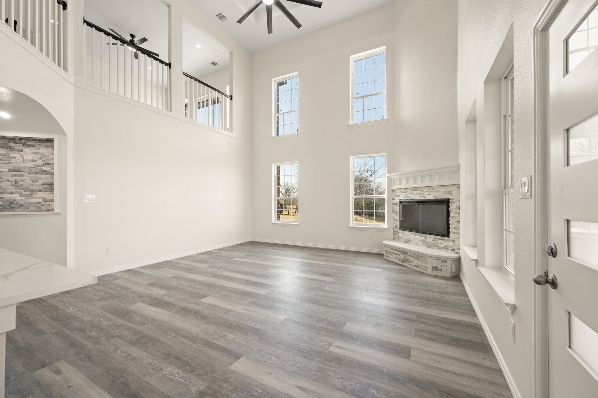 828 Mallard Pointe Drive Grand Prairie TX 75104