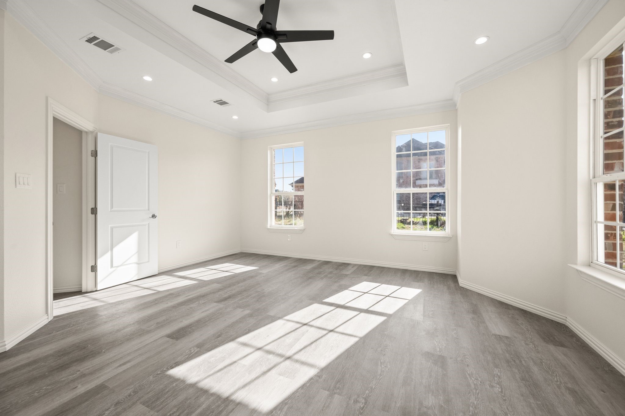 828 Mallard Pointe Drive Grand Prairie TX 75104