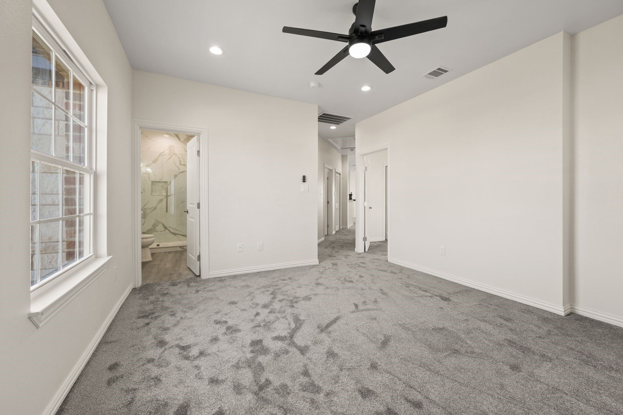 828 Mallard Pointe Drive Grand Prairie TX 75104