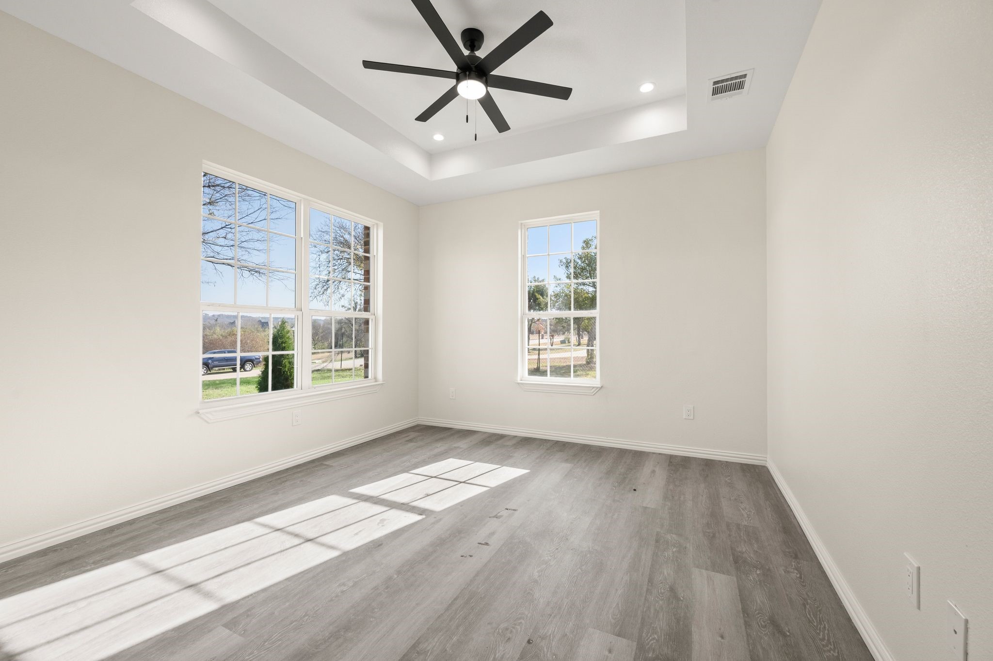 828 Mallard Pointe Drive Grand Prairie TX 75104