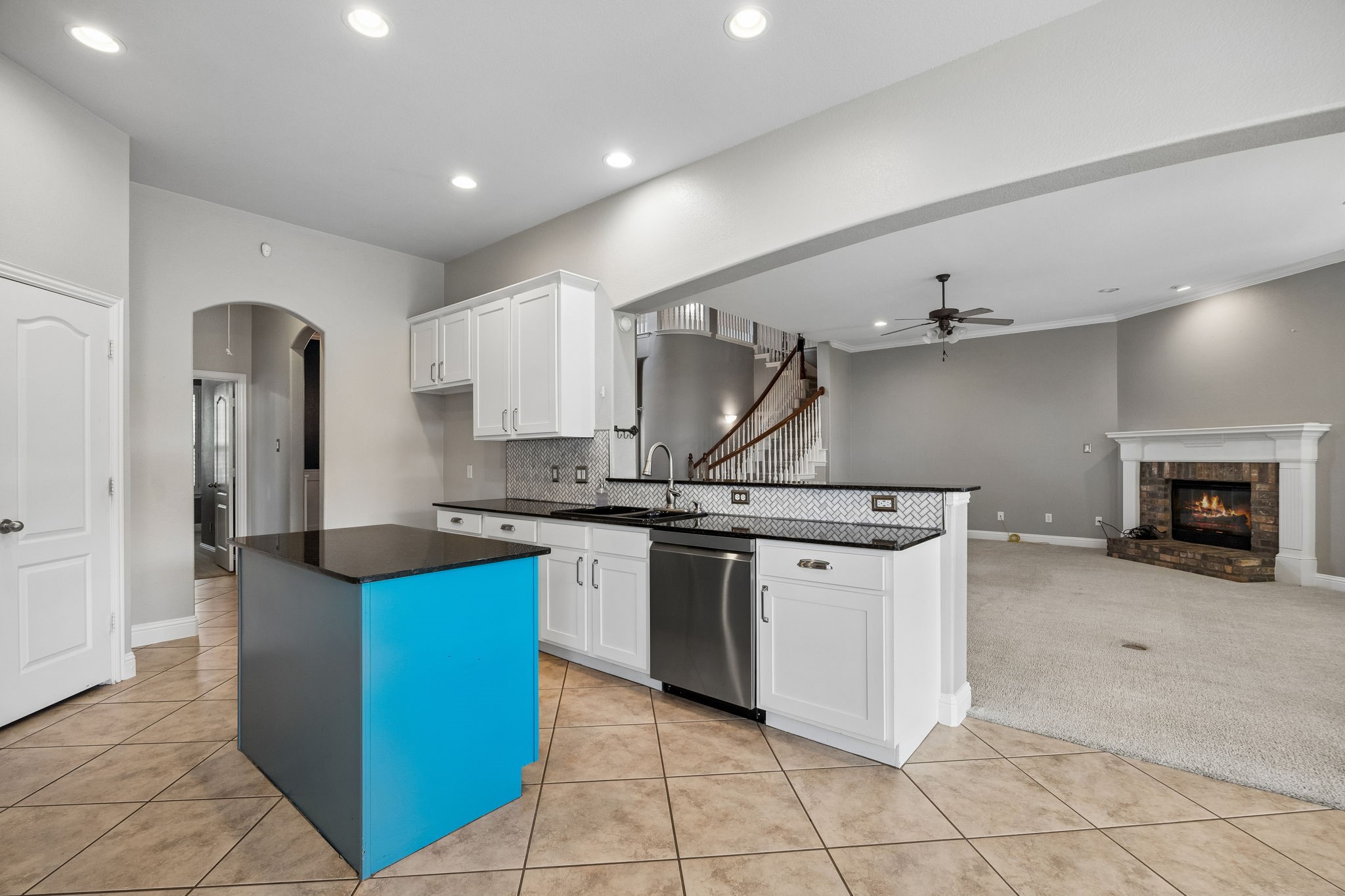 4306 Aston Lane Mansfield TX 76063