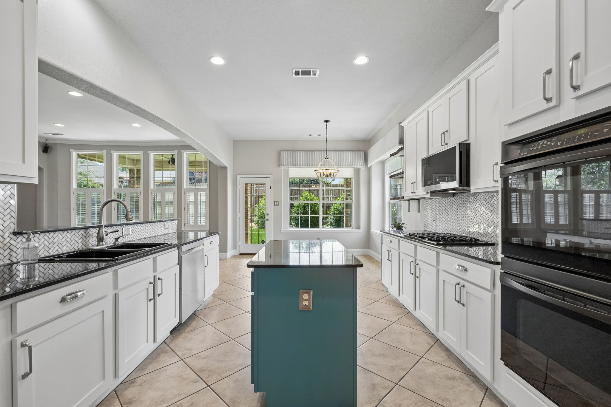 4306 Aston Lane Mansfield TX 76063