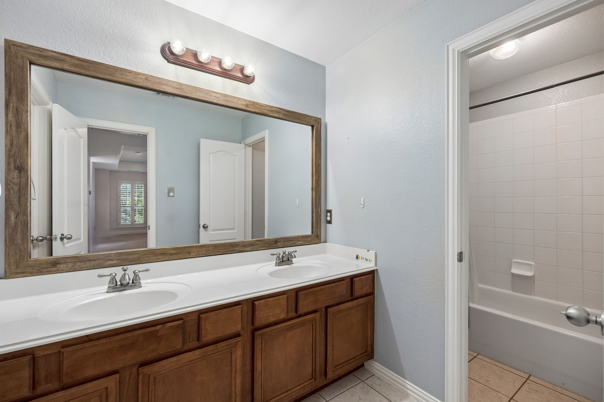 4306 Aston Lane Mansfield TX 76063