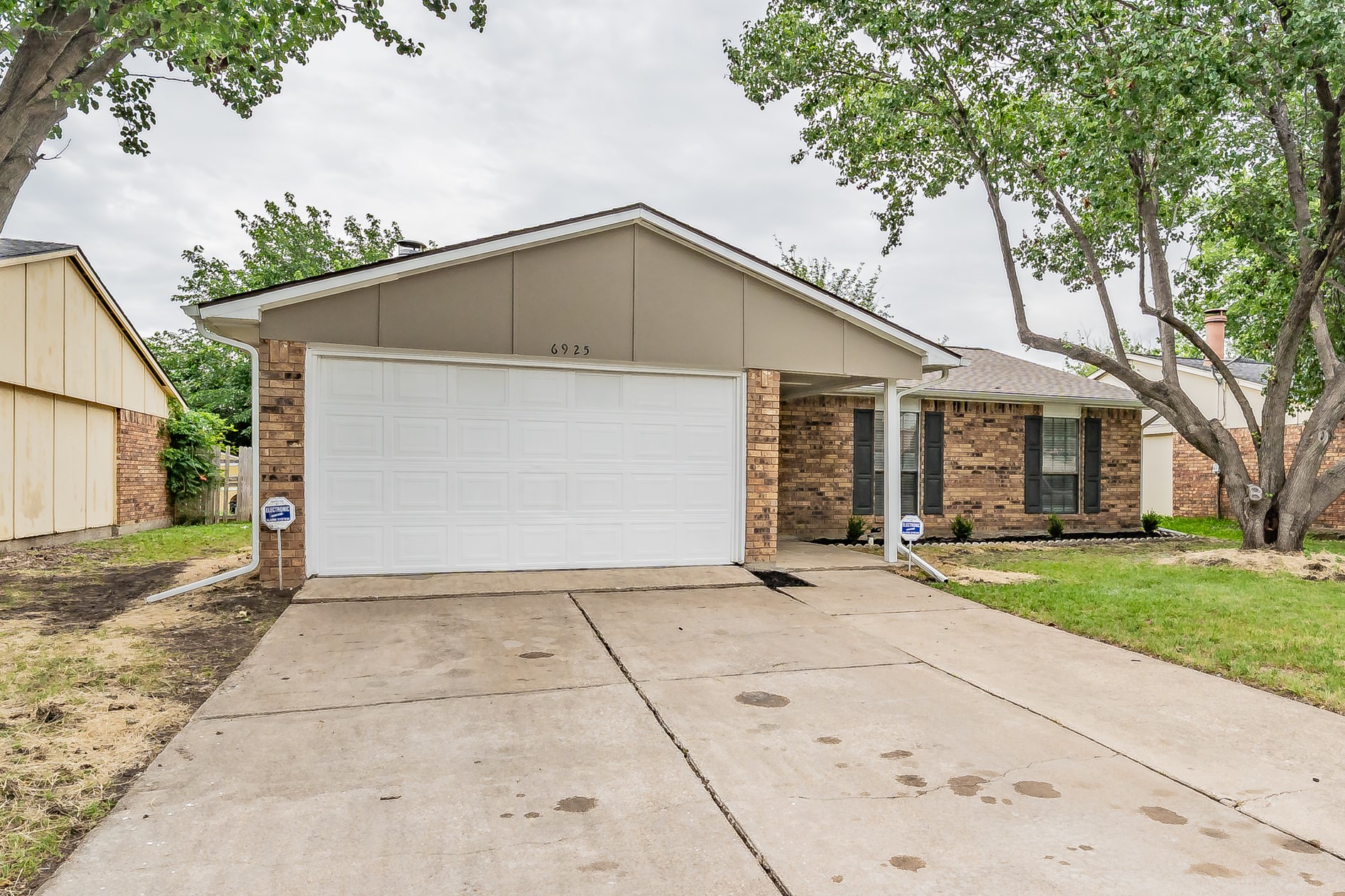 6925 Sandstone Court Fort Worth TX 76120