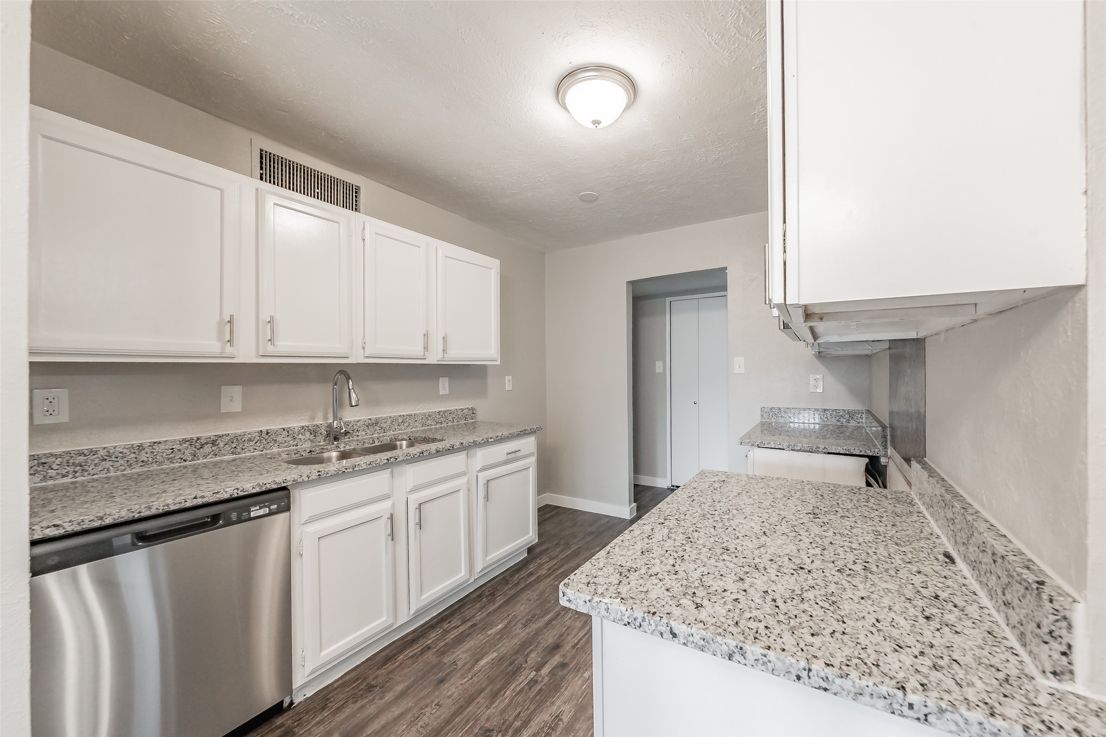6925 Sandstone Court Fort Worth TX 76120