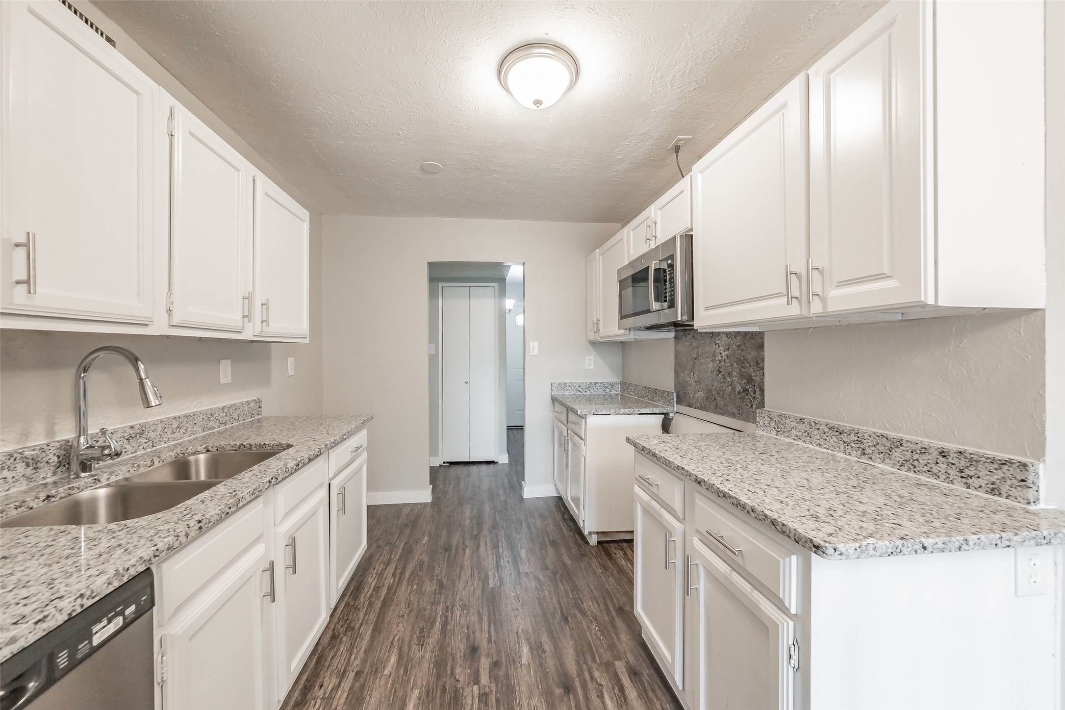 6925 Sandstone Court Fort Worth TX 76120