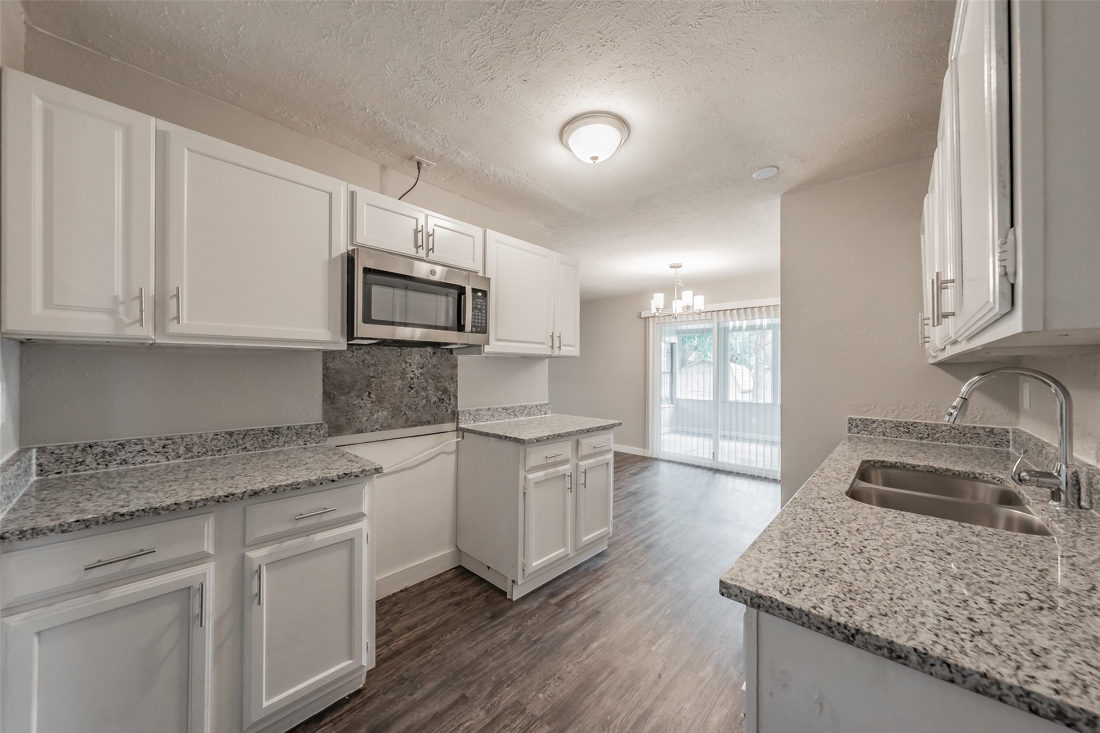 6925 Sandstone Court Fort Worth TX 76120