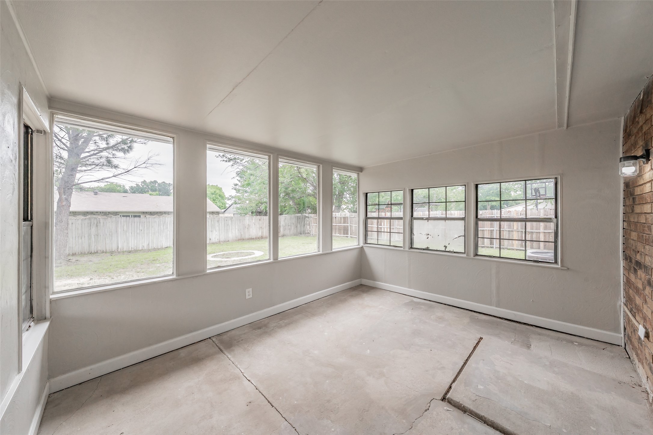 6925 Sandstone Court Fort Worth TX 76120