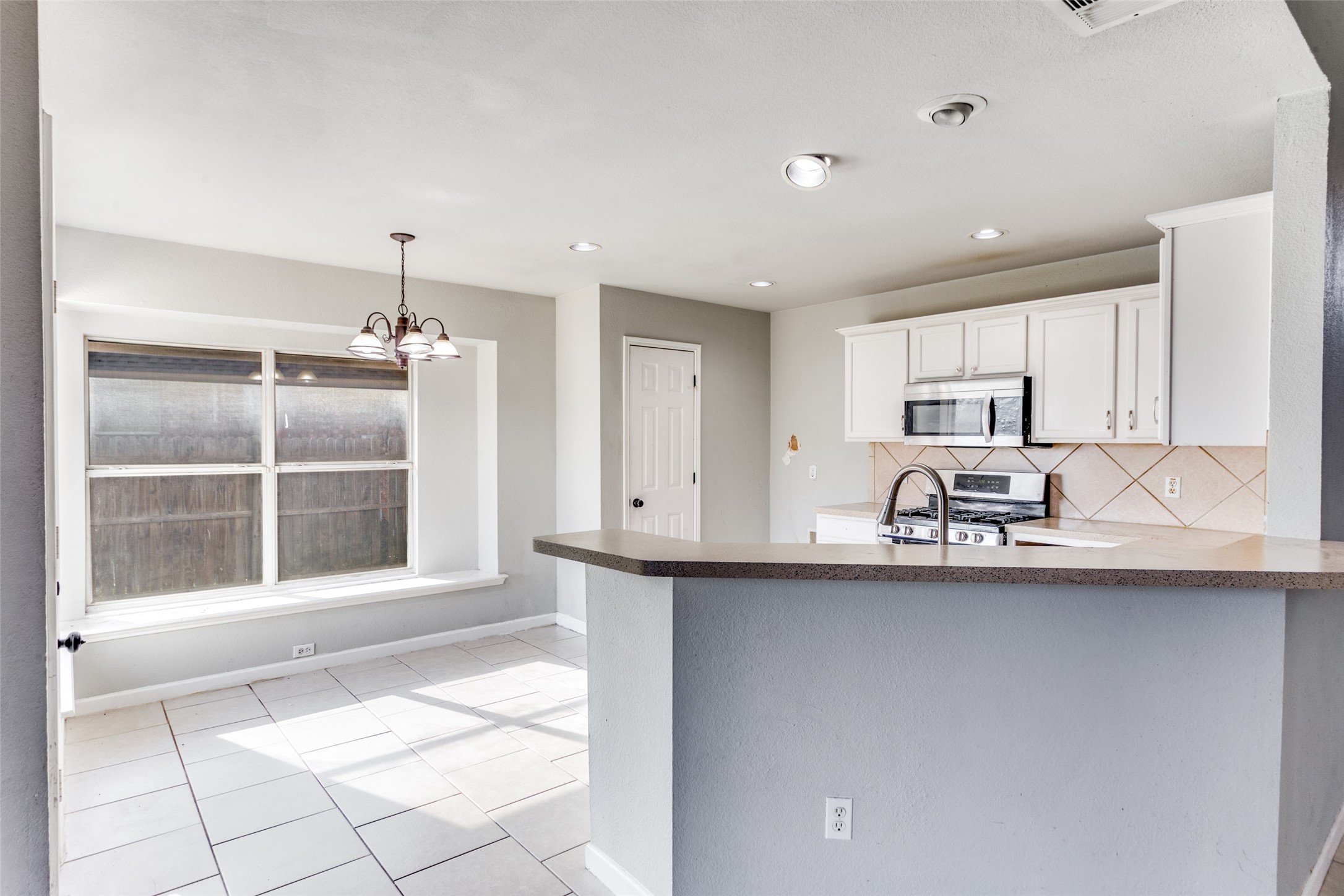 613 Prairie Gulch Drive Fort Worth TX 76140