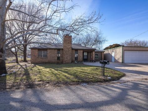 210 Mosley Lane Alvord TX 76225