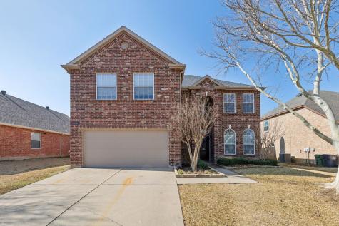 8302 Carallia Court Arlington TX 76002