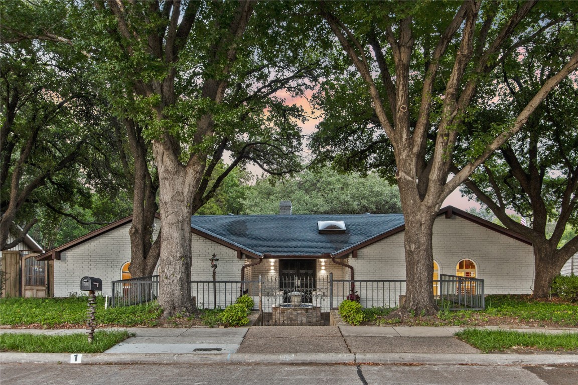 1 Shadywood Place Richardson TX 75080