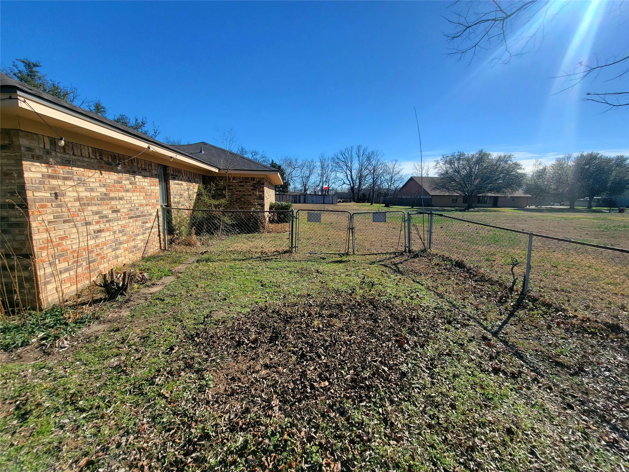 603 W 12th Street Clarksville TX 75426
