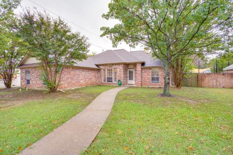 1818 Sand Stone Drive Sanger TX 76266