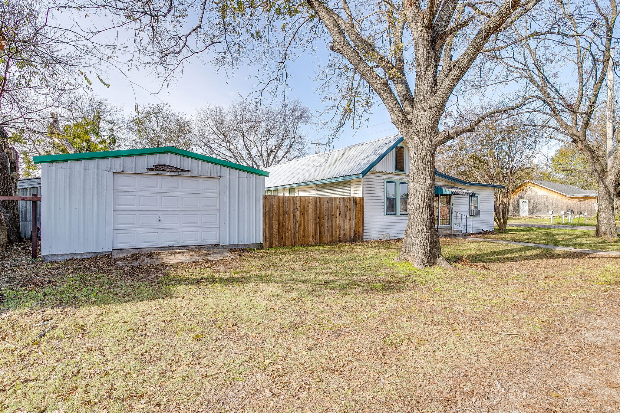 206 Bateman Meridian TX 76665
