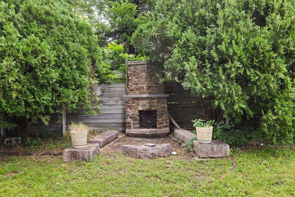 903 4th Street SW Paris TX 75460