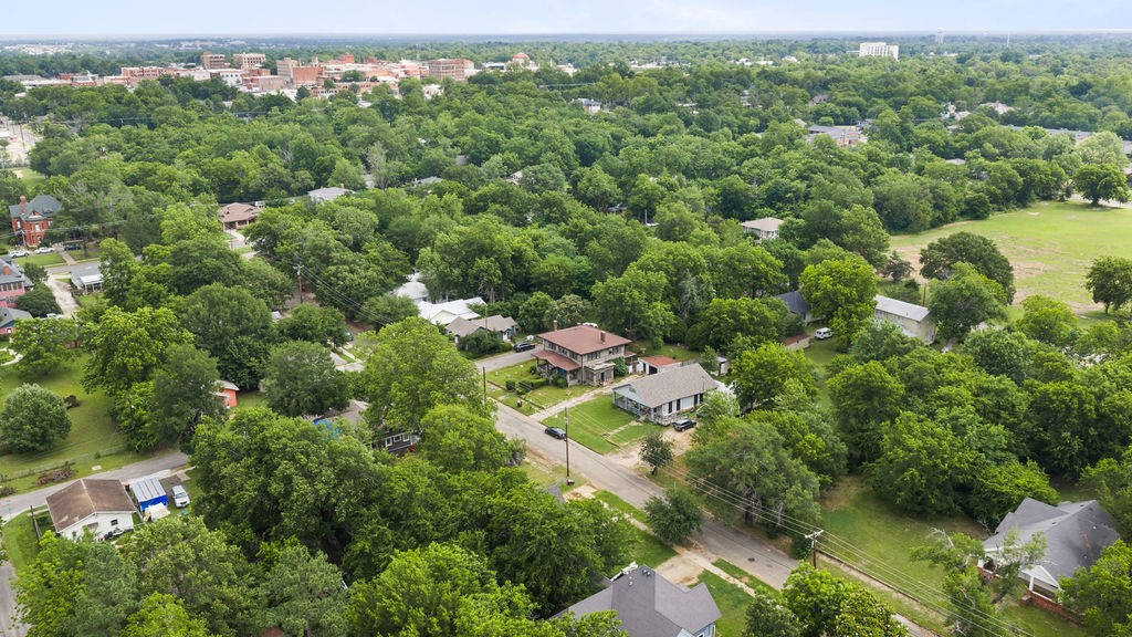 903 4th Street SW Paris TX 75460