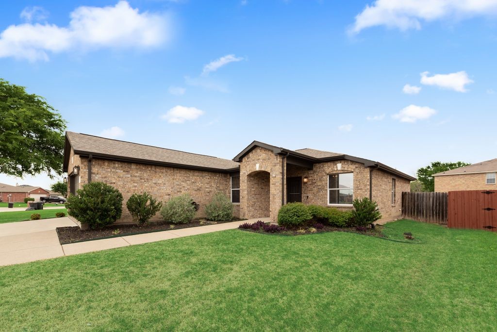 207 Cornell Drive Forney TX 75126