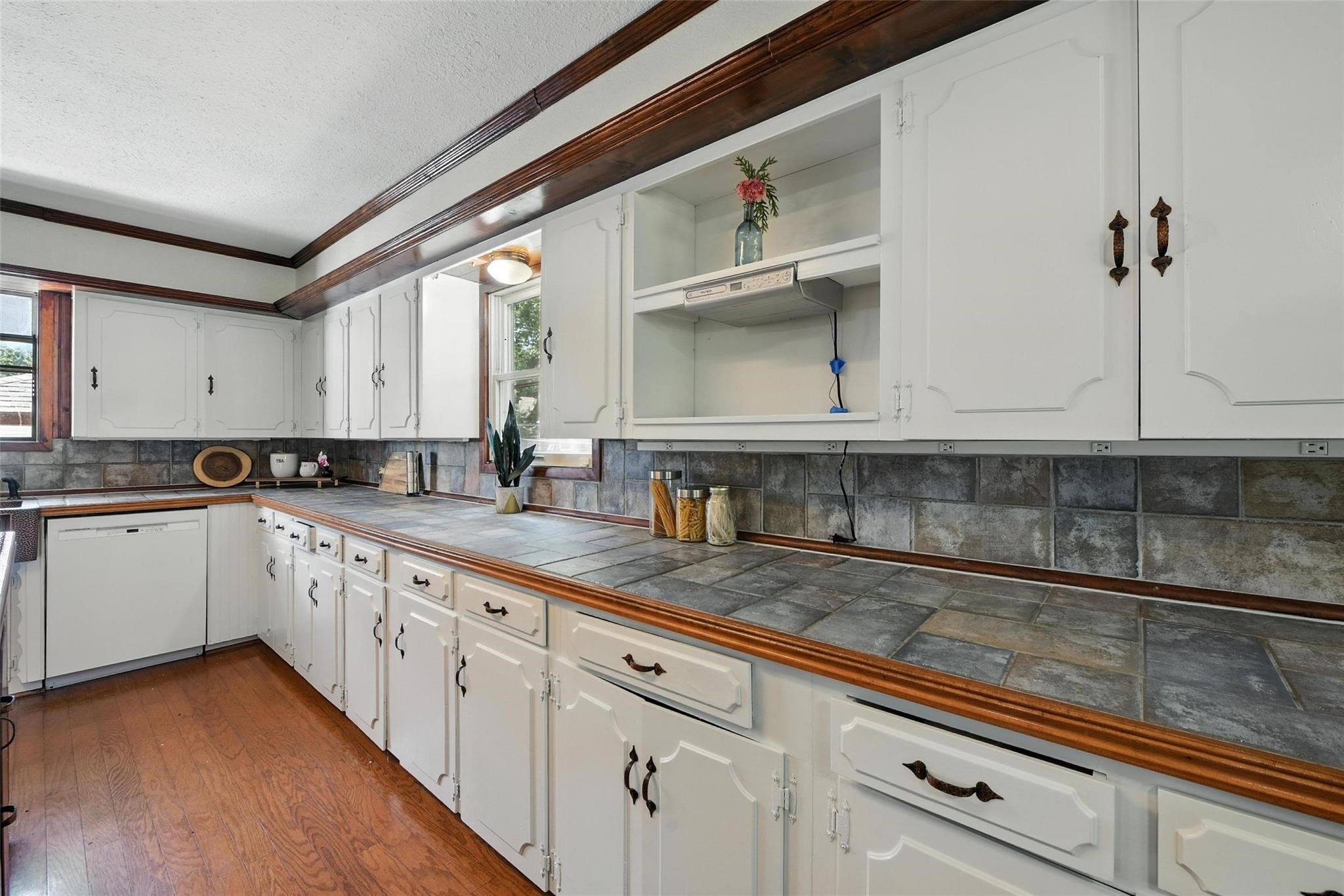1323 Dublin Street Grapevine TX 76051